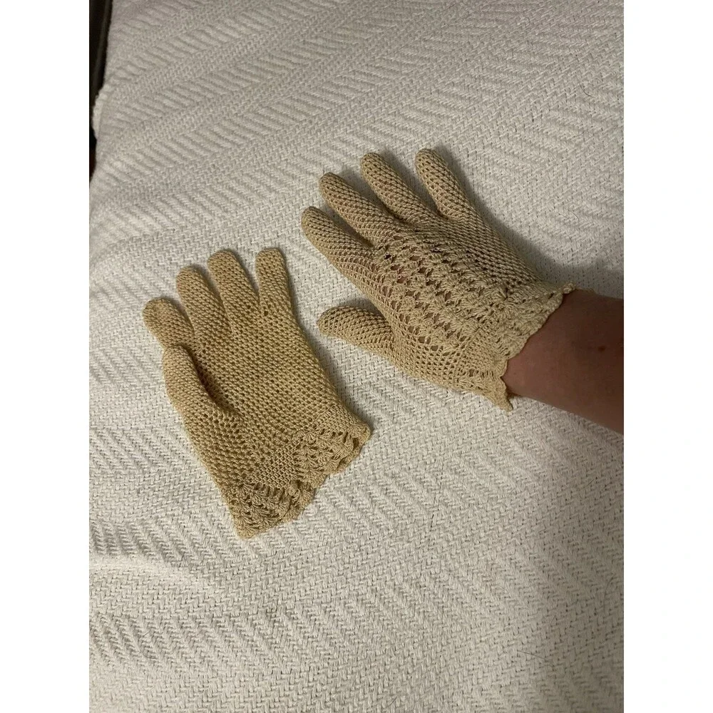 Vintage Ivory Crochet Lace Gloves Floral Victorian Style Cottagecore Cream Small